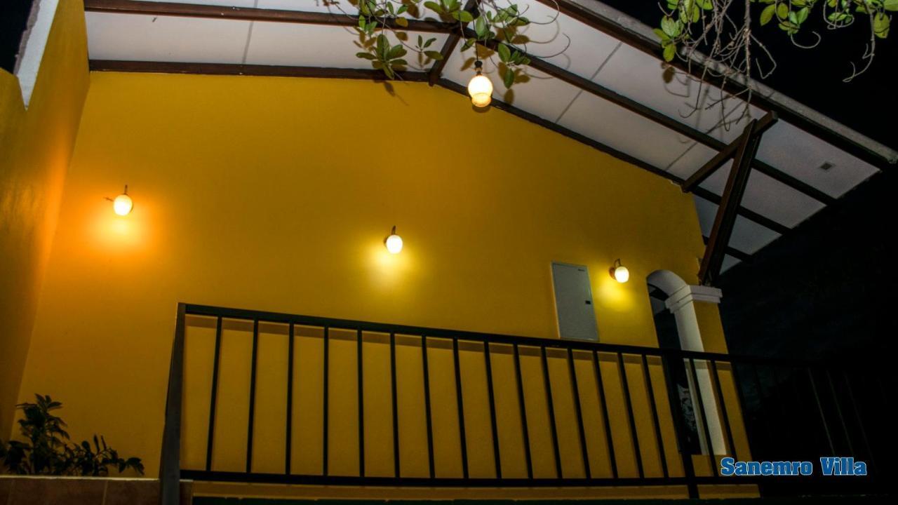 Sanemro Villa 담불라 외부 사진